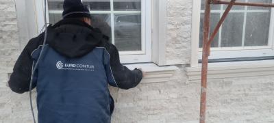 Ancadramente,  cornise, solbancuri
