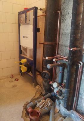 Instalatii electrice interioare si de nocturna, automatizari porti auto - Refacut instalatie sanitara apartament
